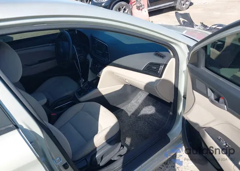 2017 Hyundai Elantra Se z USA, uszkodzony, nr VIN 5NPD74LF1HH183492